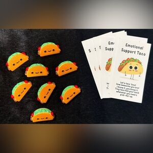 Set of 8 Cute Plastic Emotional Taco Pals with Cute Cards